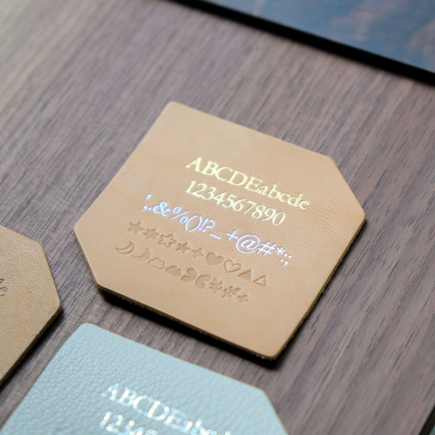 English Embossing 客製化英文燙字服務