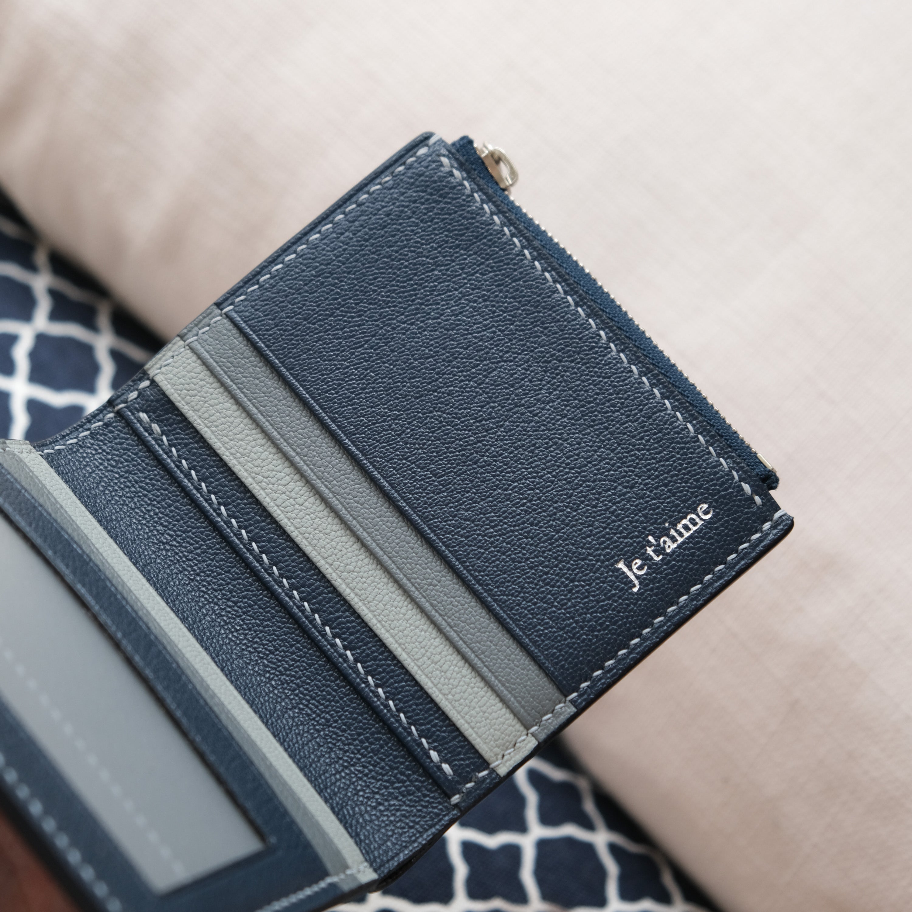 CLASSIC Mini Zip Wallet