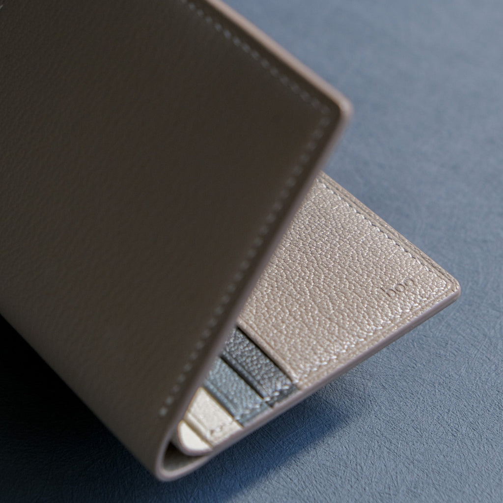 CLASSIC Bifold Mini Wallet