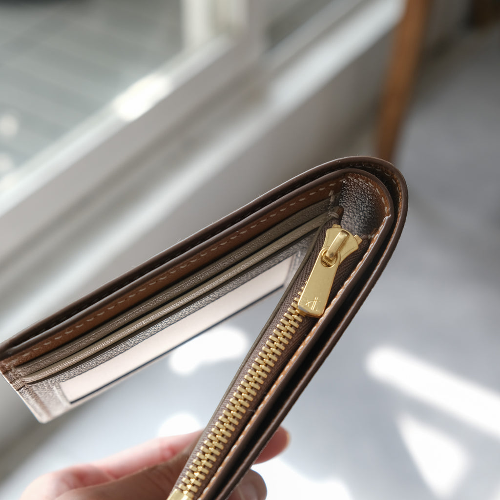 LIONROCK Bifold Zip Wallet
