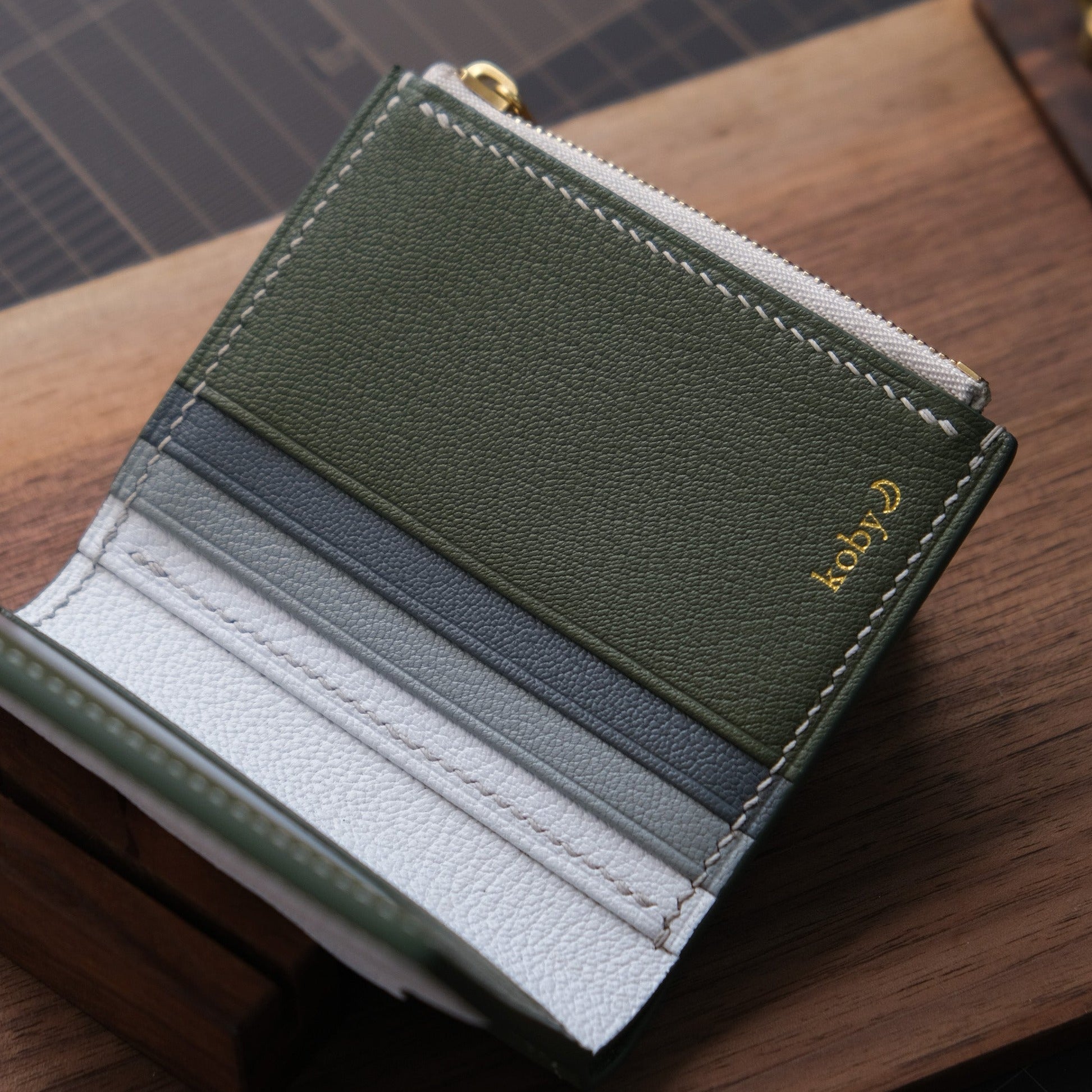 CLASSIC Mini Zip Wallet