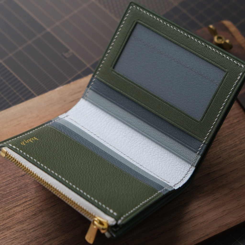 CLASSIC Mini Zip Wallet