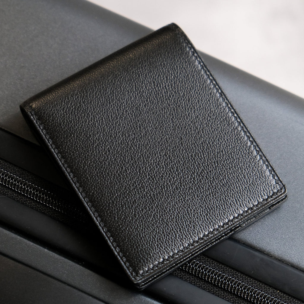 CLASSIC Bifold Wallet