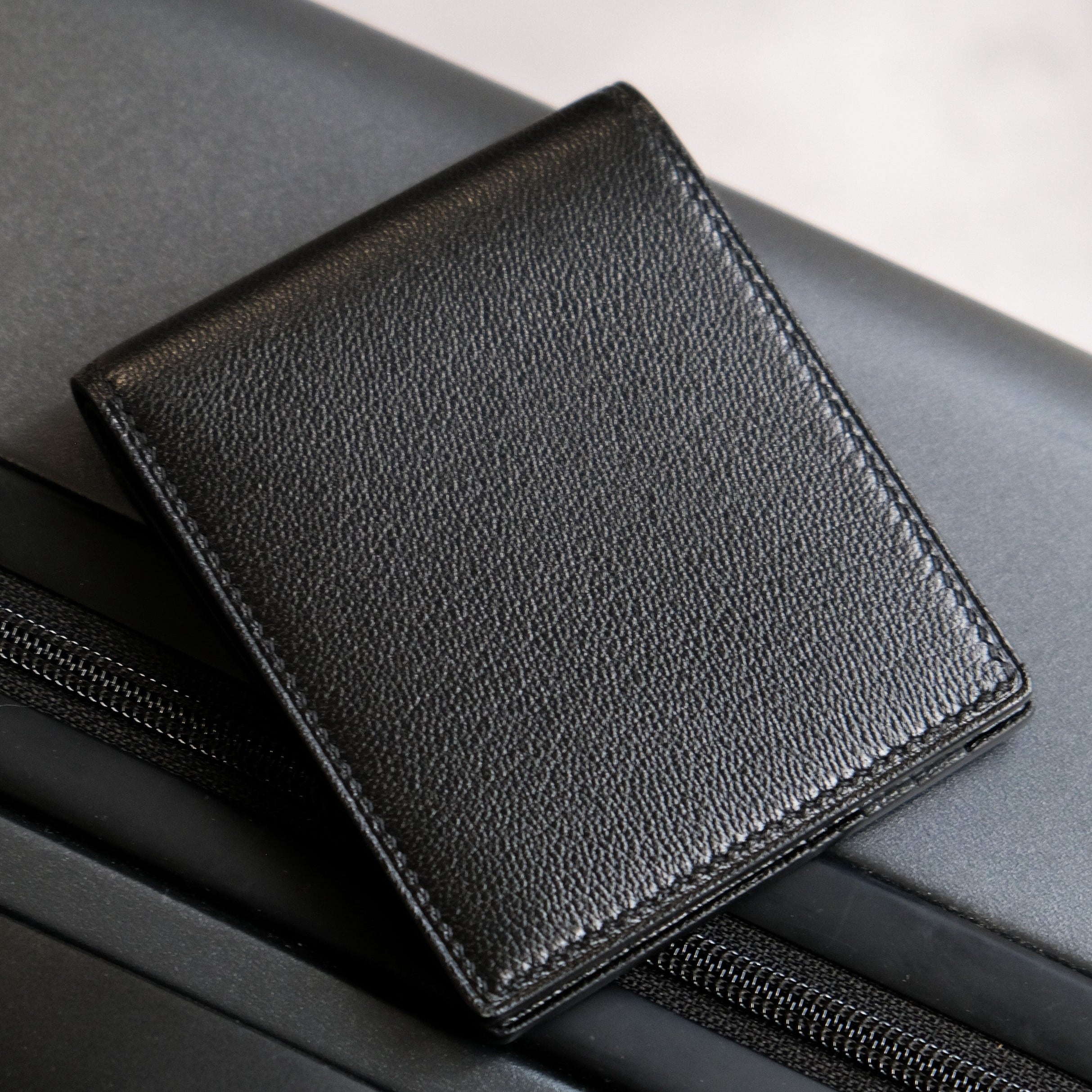 CLASSIC Bifold Wallet